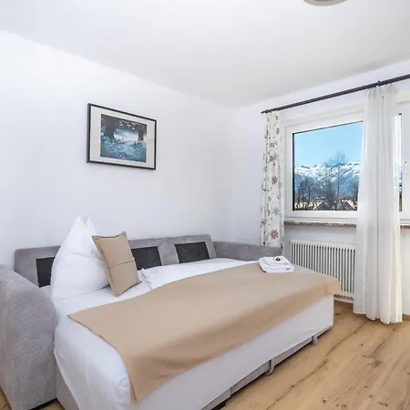 Alpina - Zell Am Апартаменты *